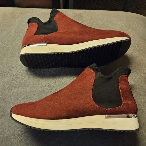 Kenneth Cole Reaction Slide on Sneakers - Picture 4 of 5